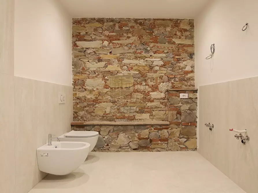 Immagine 21 di Appartamento in vendita  in Via delle Chiavi D'Oro 21 a Lucca