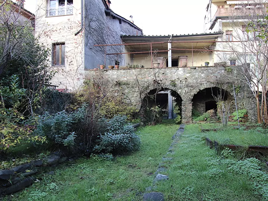 Immagine 29 di Villa in vendita  in Via Ludovica a Borgo A Mozzano
