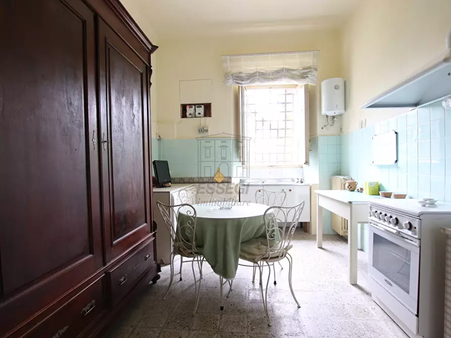 Immagine 31 di Villa in vendita  in via di montecatino a Lucca