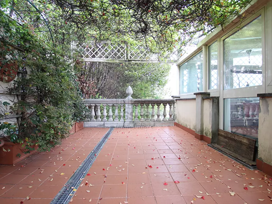 Immagine 32 di Villa in vendita  in Via dei Berti a Lucca