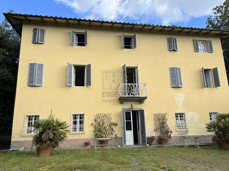 Immagine 1 di Villa in affitto  in Via di Piaggiori 316 a Capannori