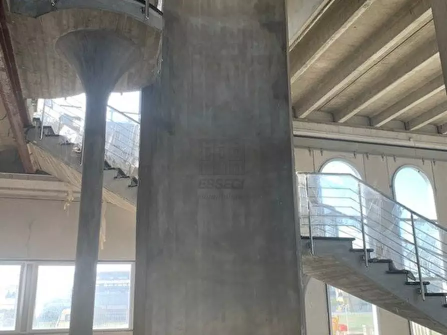 Immagine 7 di Attività artigianale in vendita  in Via della Chiesa 9 a Capannori