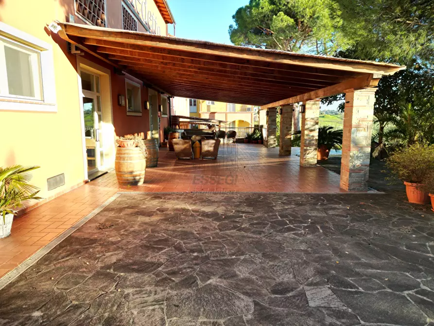 Immagine 44 di Rustico / casale in vendita  in Via di Montecarlo 59 a Lucca