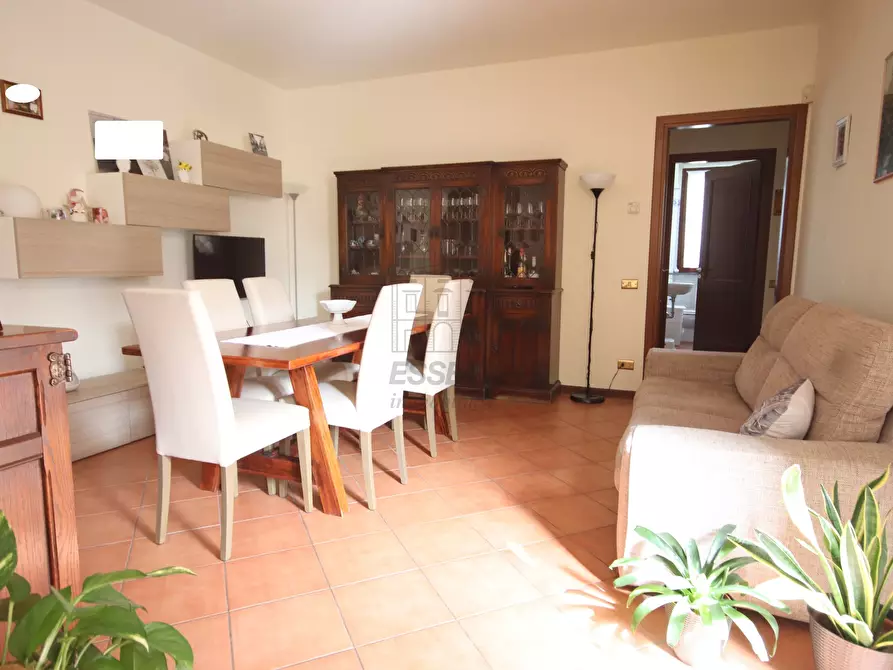 Immagine 1 di Appartamento in vendita  in Via per Corte Stella 57 a Lucca