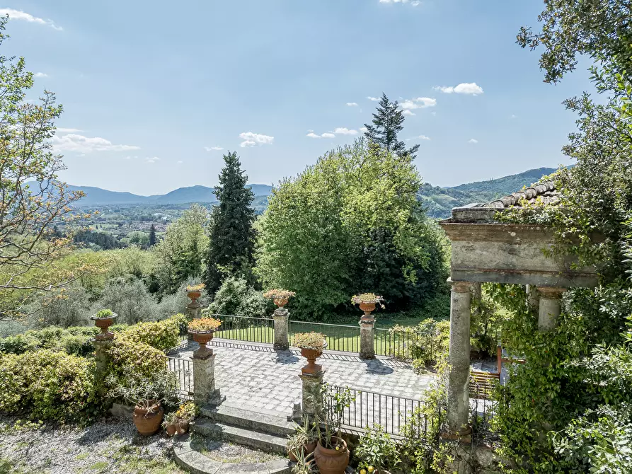 Immagine 5 di Villa in vendita  in Via Ludovica 6927 a Lucca