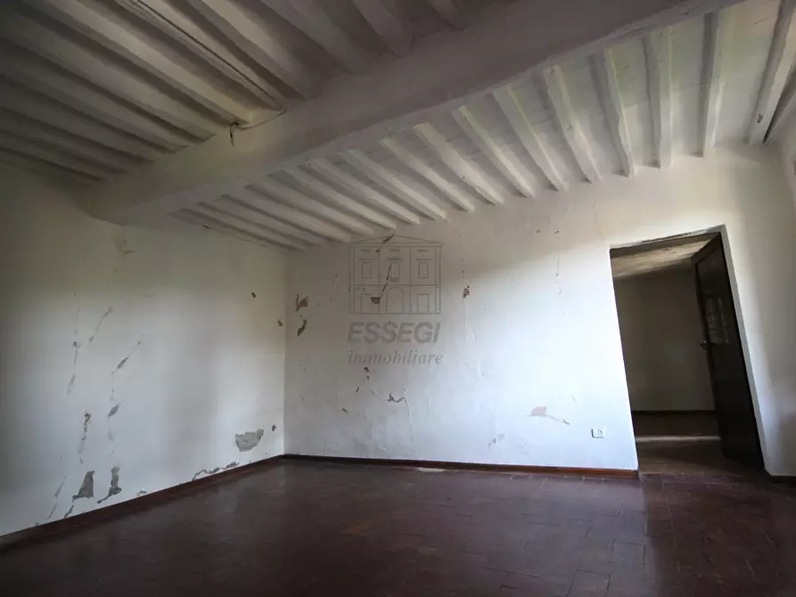 Immagine 18 di Rustico / casale in vendita  in Via Tofori a Capannori