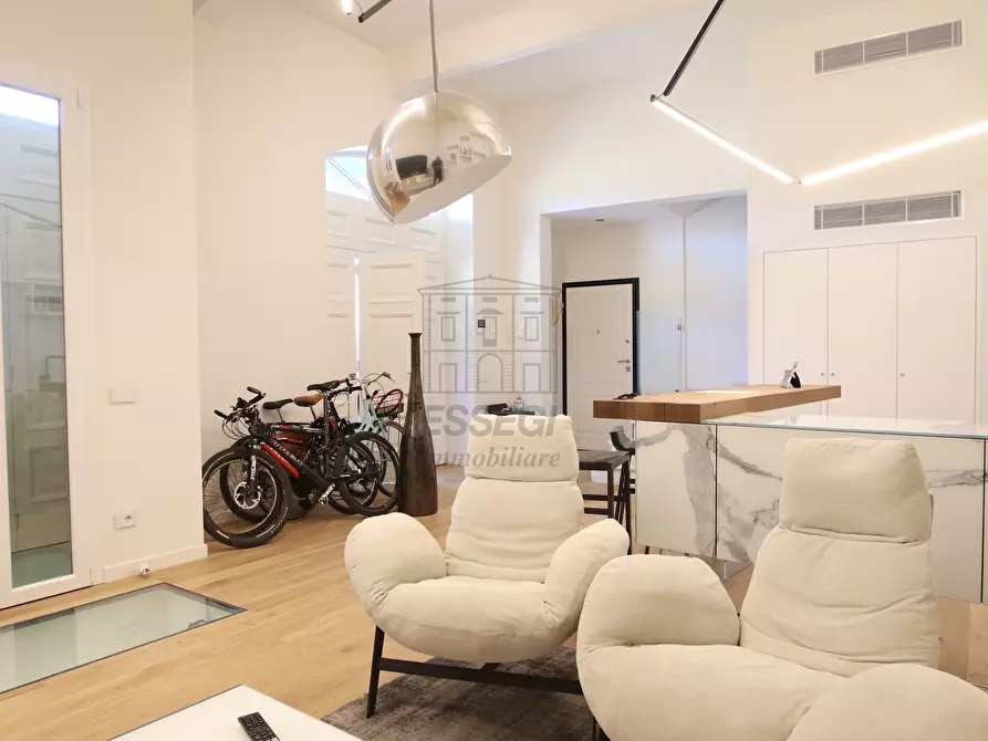 Immagine 9 di Appartamento in vendita  in Via del Portico 13 a Lucca