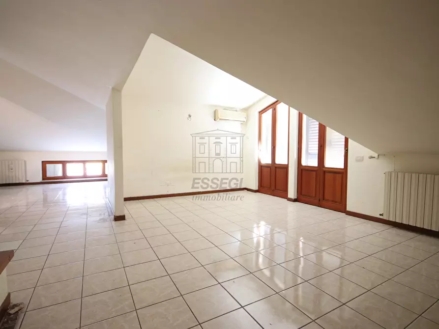 Immagine 19 di Villetta a schiera in vendita  in Via Delle Cornacchie 1016 a Lucca