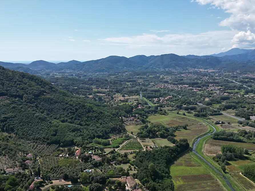 Immagine 17 di Rustico / casale in vendita  in Via del brennero 126 a Lucca