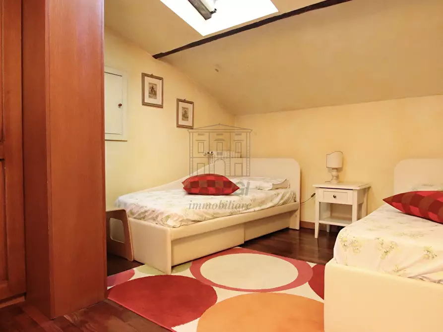 Immagine 30 di Villa in vendita  in Viale Pacini 35 a Lucca