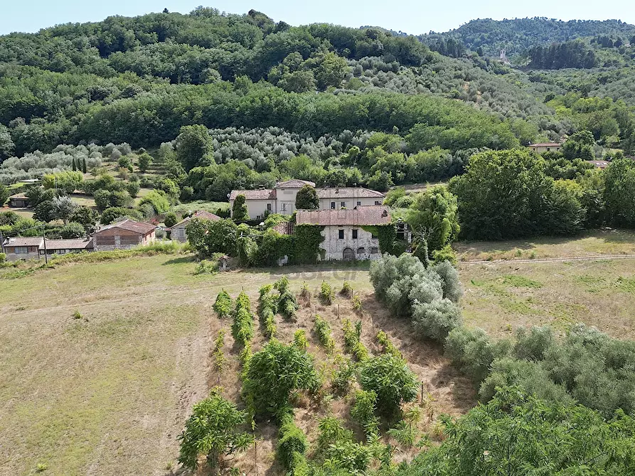 Immagine 12 di Rustico / casale in vendita  in Via del brennero 126 a Lucca