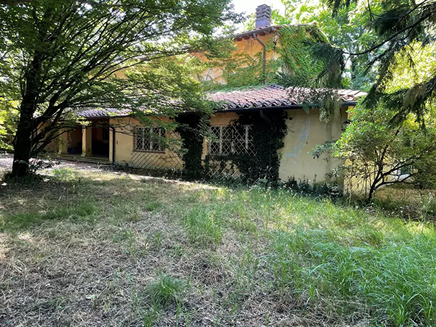 Immagine 3 di Villa in vendita  in Via Vecchia Pesciatina in Gragnano a Lucca
