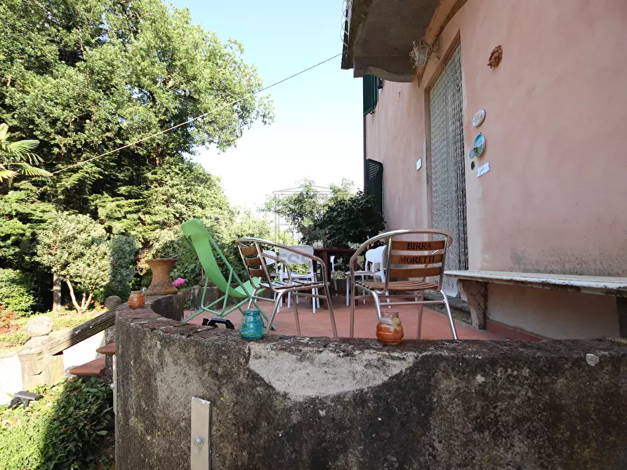 Immagine 32 di Rustico / casale in vendita  in Via della Chiesa XXIII 405 a Lucca