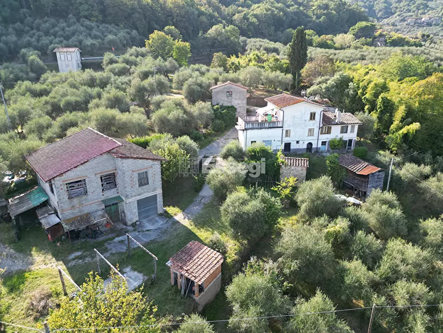 Immagine 1 di Rustico / casale in vendita  in Via di Bolognana 601 a Lucca