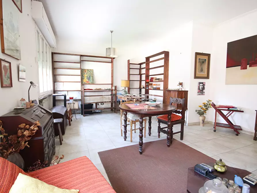 Immagine 2 di Appartamento in vendita  in Via dello Stadio 162 a Lucca
