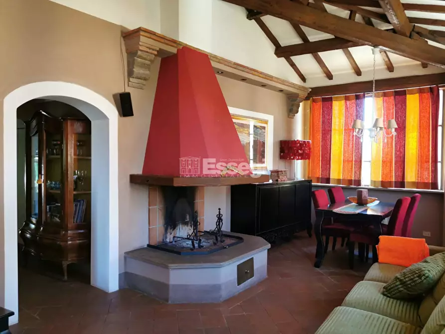 Immagine 60 di Villa in vendita  a Lucca