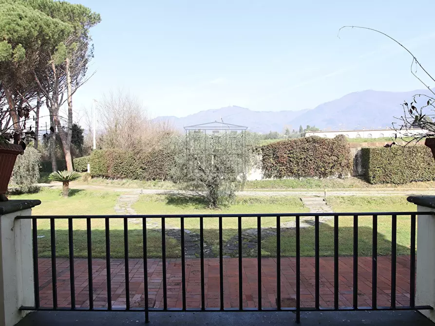 Immagine 23 di Villa in vendita  in Via del Cimitero di Ciciana a Lucca