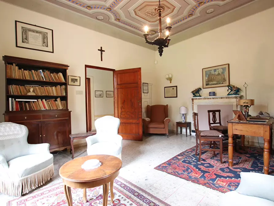 Immagine 16 di Villa in vendita  in via di montecatino a Lucca