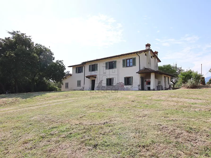 Immagine 1 di Rustico / casale in vendita  in Via della Chiesa di Gragnano a Capannori