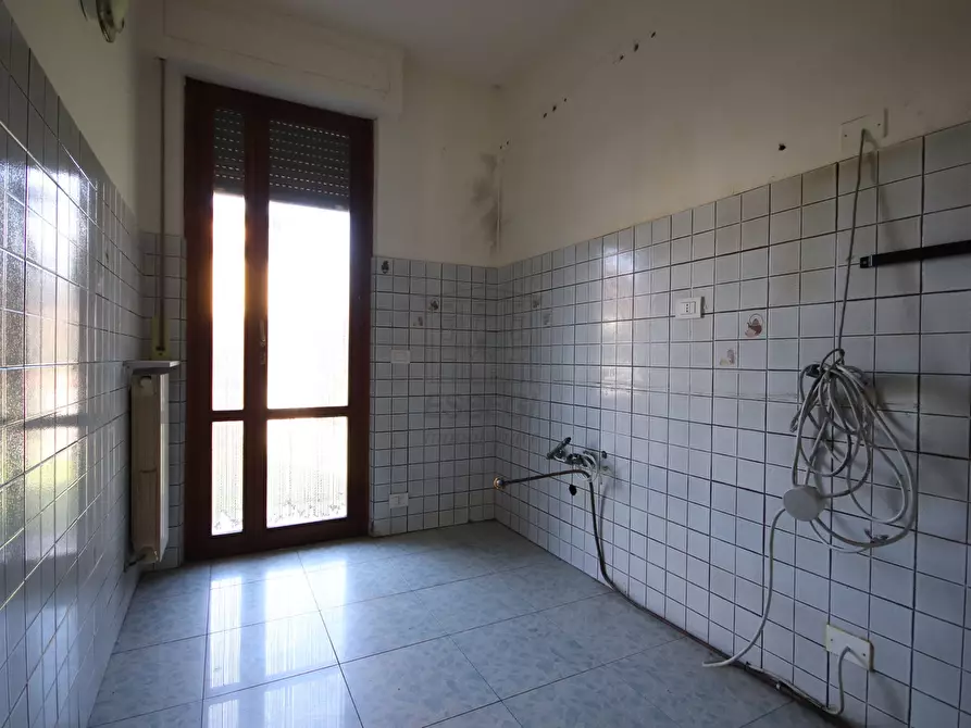 Immagine 4 di Villetta a schiera in vendita  in Via Delle Cornacchie 1016 a Lucca