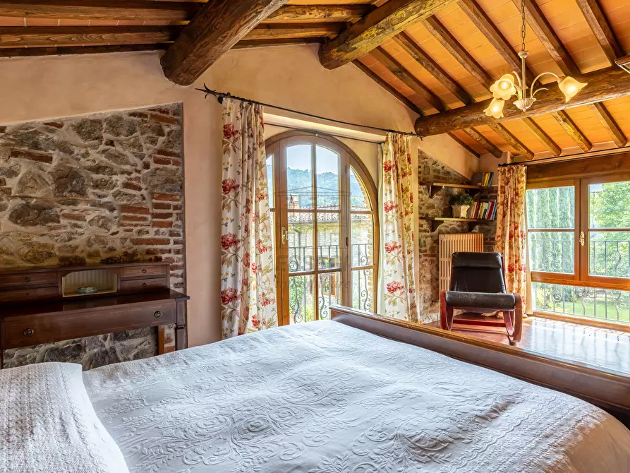 Immagine 17 di Villa in vendita  in via del maccennere a Lucca