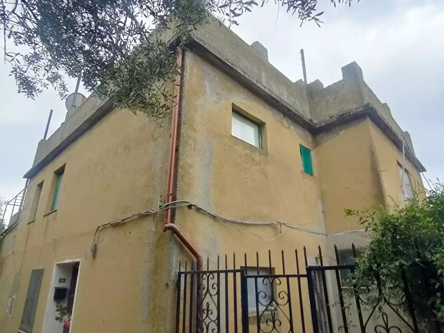 Immagine 46 di Casa trifamiliare in vendita  in Via Paterriti 19 a Motta San Giovanni