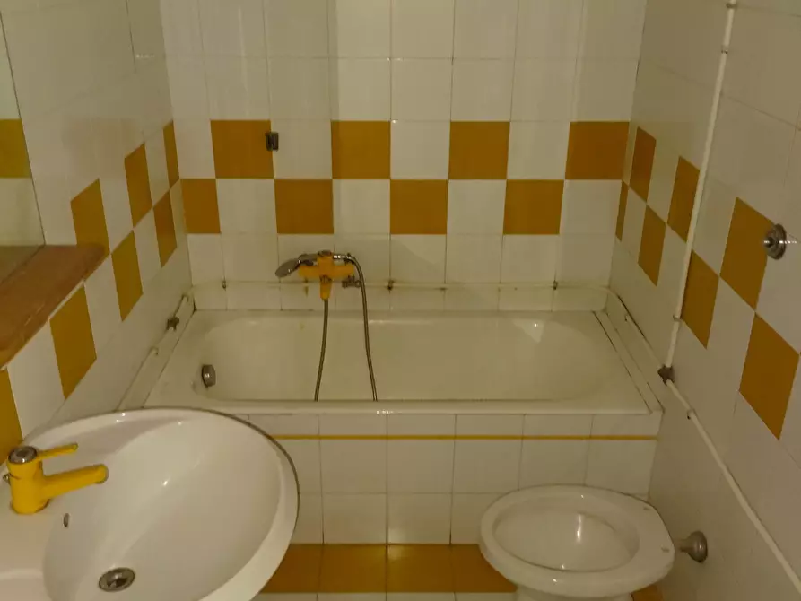 Immagine 22 di Mansarda in vendita  in Via Monte Cucco a Bova Marina