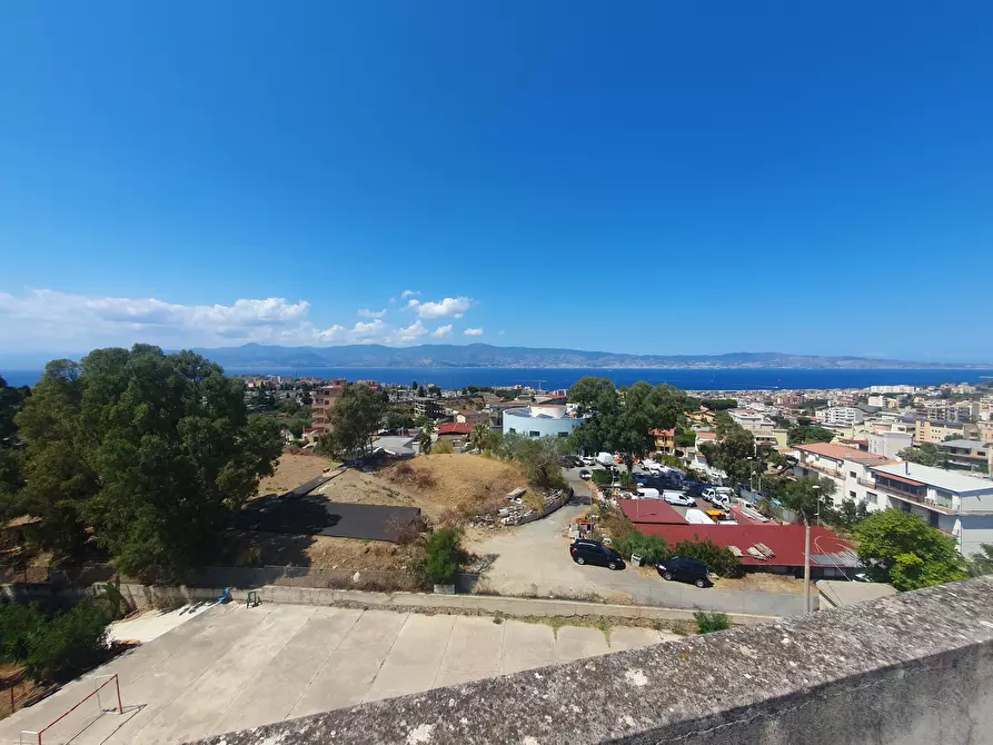 Immagine 16 di Pentalocale in vendita  in Eremo Condera Diramazione Postorino 16 a Reggio Di Calabria