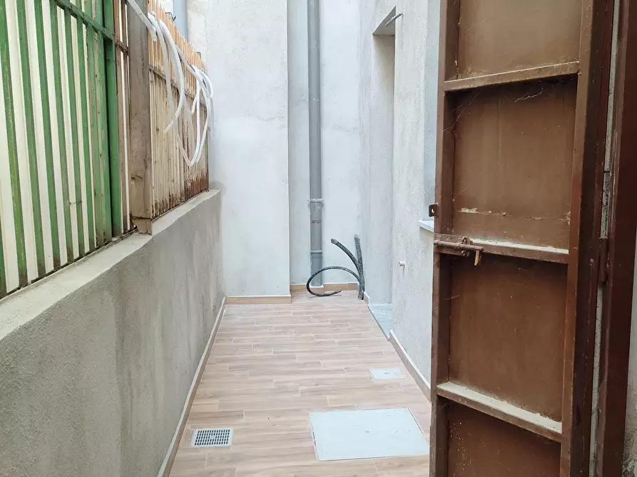 Immagine 4 di Capannone industriale in affitto  in Via San Francesco da Paola 102 a Reggio Di Calabria