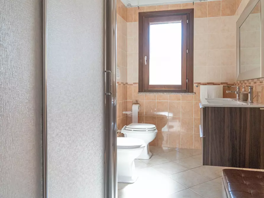 Immagine 22 di Villetta a schiera in vendita  a Uta