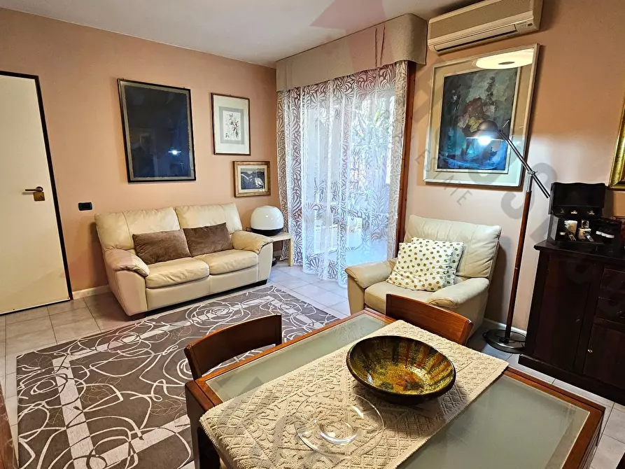 Immagine 2 di Appartamento in vendita  in via Solferino a Quartu Sant'elena