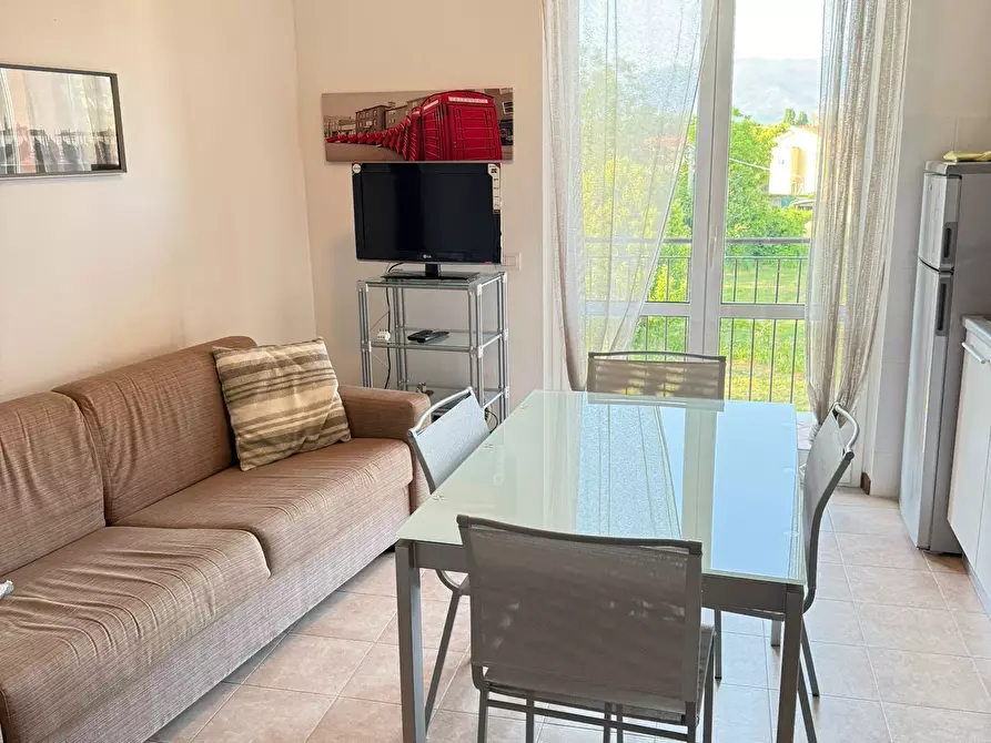 Immagine 2 di Trilocale in vendita  a Ameglia