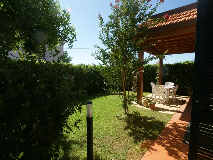 Immagine 2 di Casa semindipendente in vendita  a Castelnuovo Magra