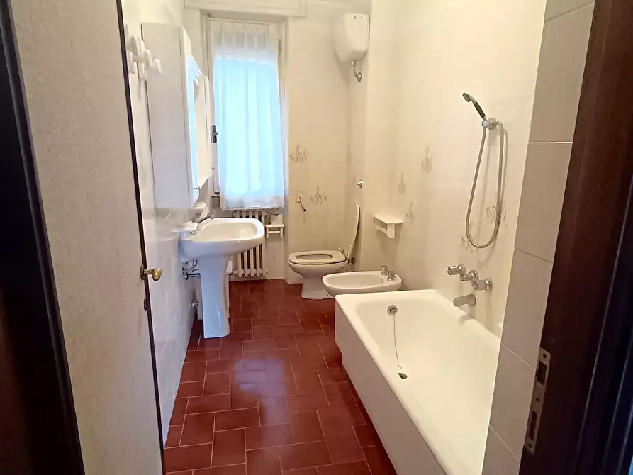 Immagine 18 di Quadrilocale in vendita  a Ameglia