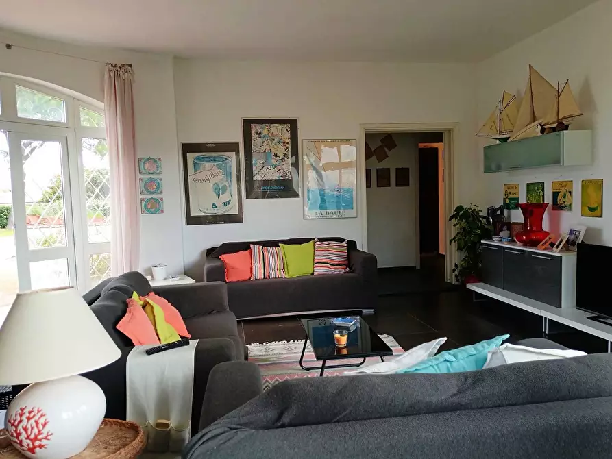 Immagine 13 di Casa semindipendente in vendita  a Ameglia