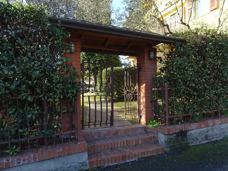 Immagine 4 di Casa semindipendente in vendita  a Sarzana