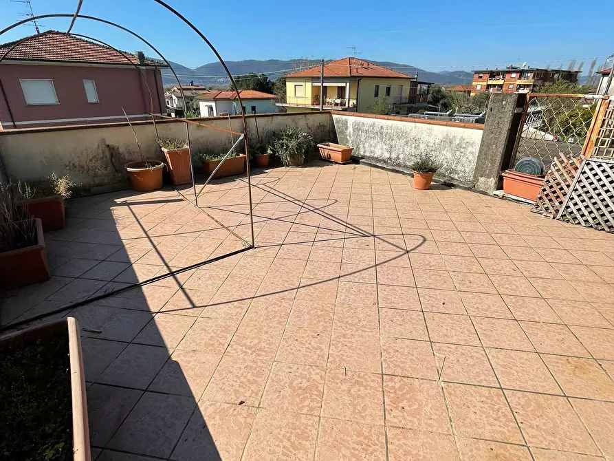 Immagine 2 di Pentalocale in vendita  a Castelnuovo Magra