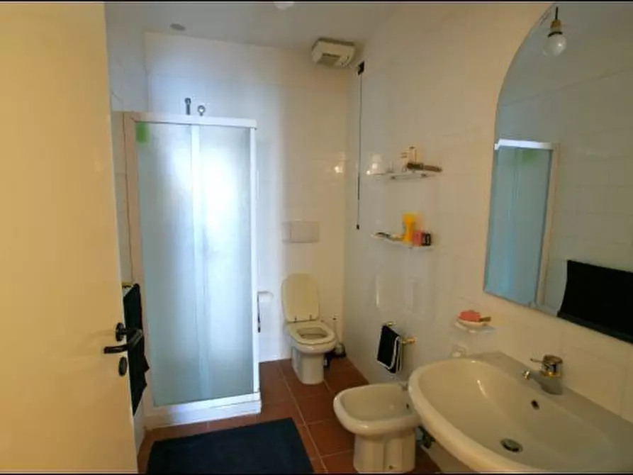 Immagine 8 di Pentalocale in vendita  a Ameglia