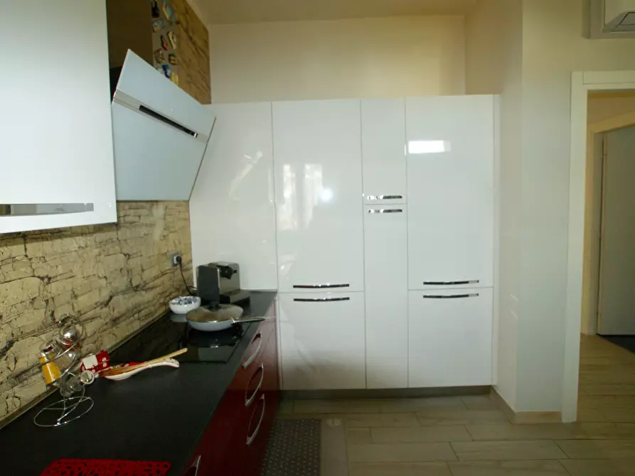 Immagine 7 di Porzione di casa in vendita  a Ameglia