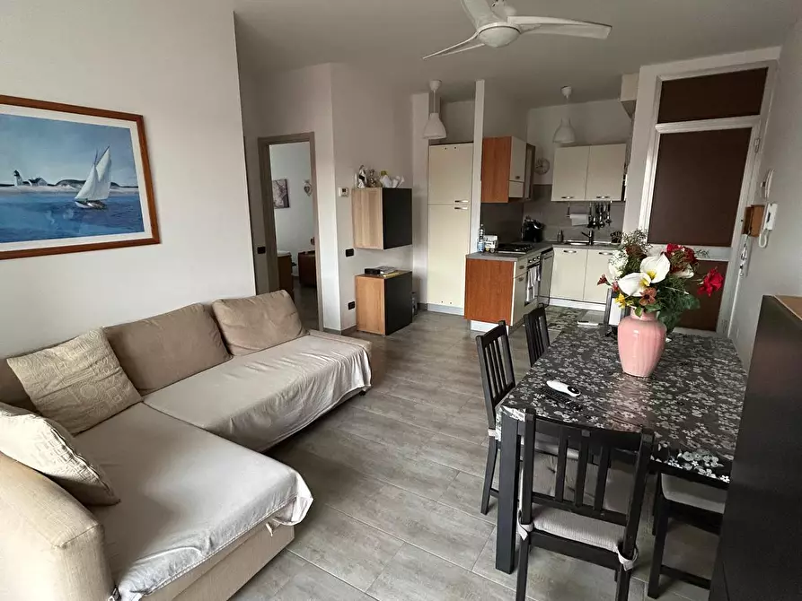 Immagine 1 di Trilocale in vendita  a Ameglia