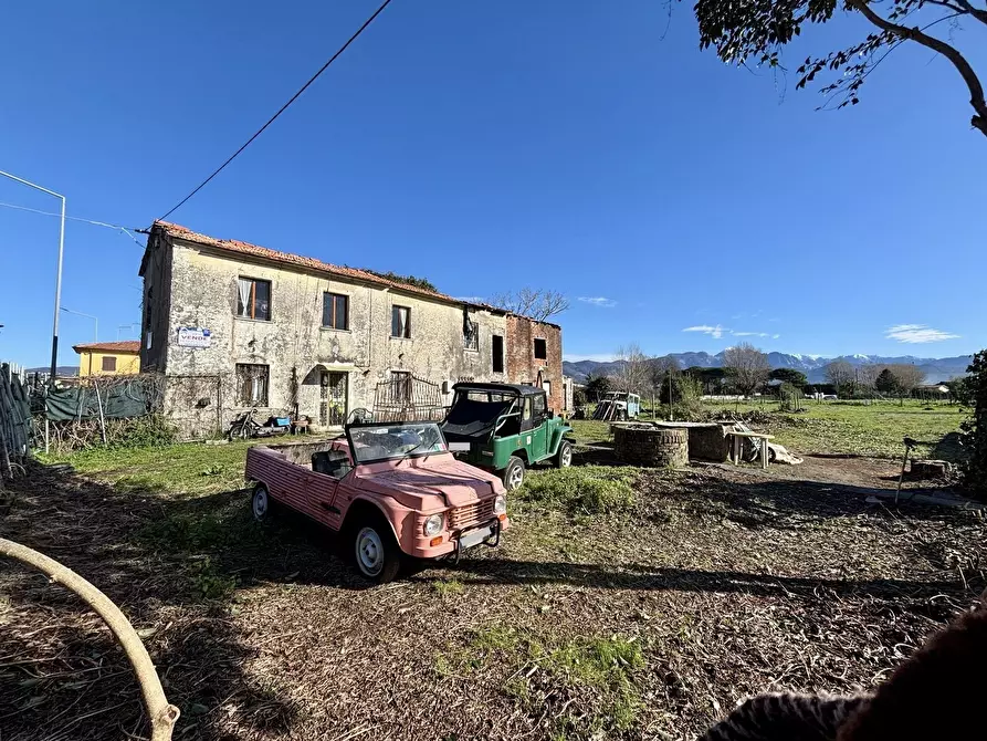 Immagine 2 di Rustico / casale in vendita  a Ameglia