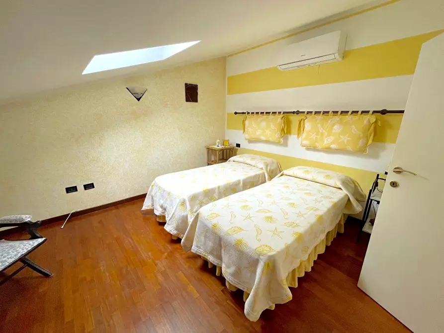 Immagine 37 di Casa semindipendente in vendita  a Ameglia