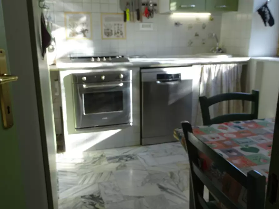 Immagine 12 di Casa semindipendente in vendita  a Sarzana