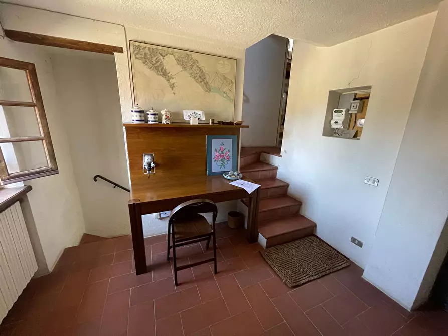 Immagine 3 di Pentalocale in vendita  in Piazza XIII Dicembre 6 a Ameglia