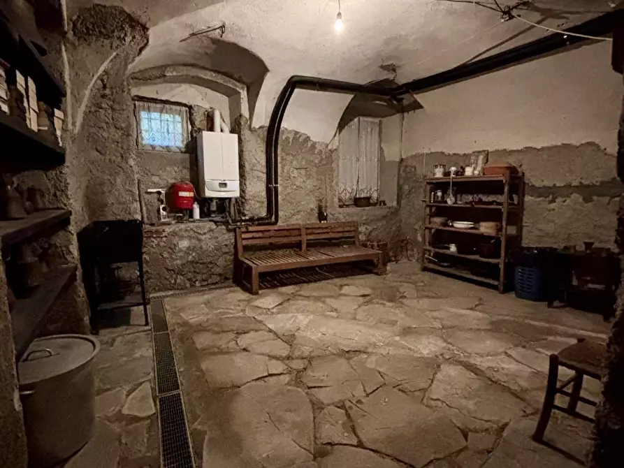 Immagine 45 di Villa in vendita  a Castelnuovo Magra