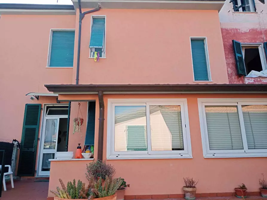 Immagine 3 di Terratetto in vendita  a Ameglia