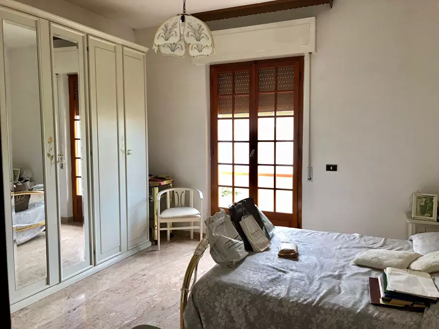 Immagine 10 di Porzione di casa in vendita  a Castelnuovo Magra