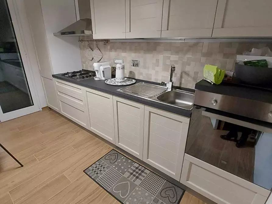 Immagine 2 di Appartamento in affitto  in Via Cisa a Sarzana