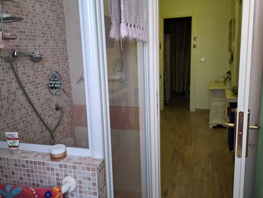 Immagine 2 di Appartamento in vendita  a La Spezia