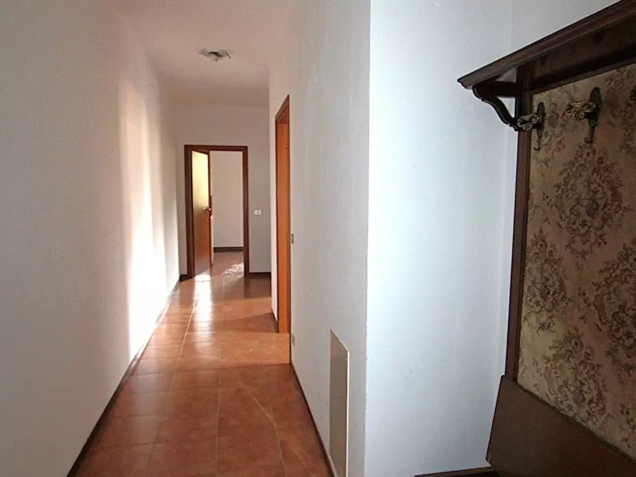 Immagine 10 di Appartamento in vendita  in Via A. Zanasi a Valsamoggia